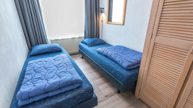 Bedroom 4-person apartment